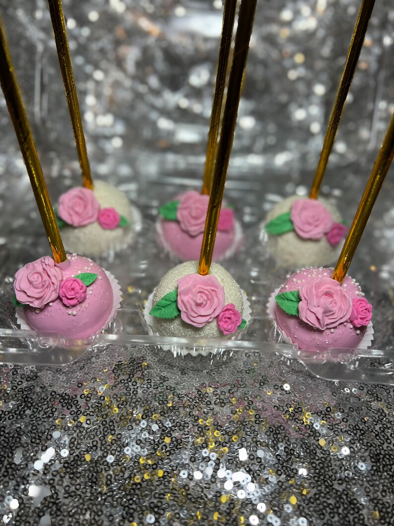 Floral cake pops image 3