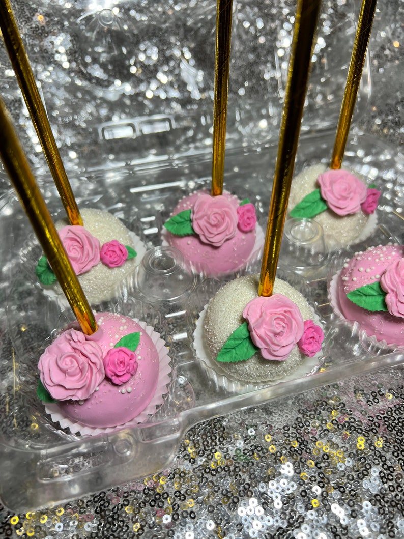 Floral cake pops image 4