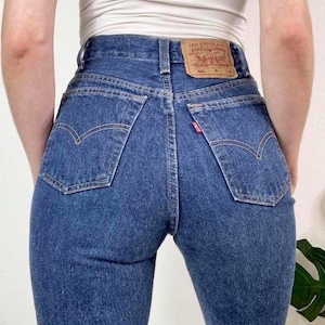 XS/25 Vintage 501 Dark Wash High Waisted Slim Fit Tapered Leg Levis