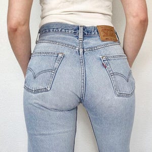 Sz 27/28 Vintage 501 Light Wash Distressed Slim Fit Straight Leg Levis
