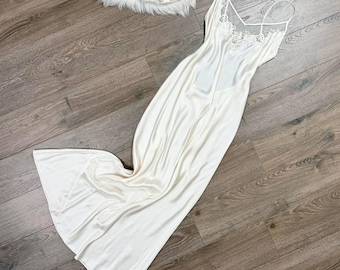 Sz M/L Vintage Y2K Victorias Secret Pure Silk Ivory White Beaded Embroidered Lingerie Slip Dress