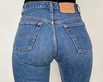 Sz 25/26 Vintage 501 Light Wash Slim Fit Straight Leg Levis Sz 25/26 Vintage 501 Light Wash Slim Fit Straight Leg Levis
