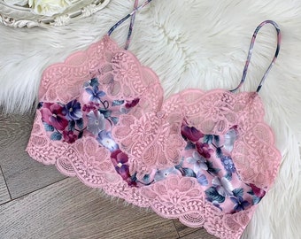 Taille S/M vintage Oscar de la Renta - Brassière lingerie soyeuse rose à imprimé floral Oscar de la Renta