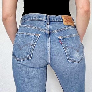 Sz 28 Vintage 501 Medium Wash Slim Fit Straight Leg Levis