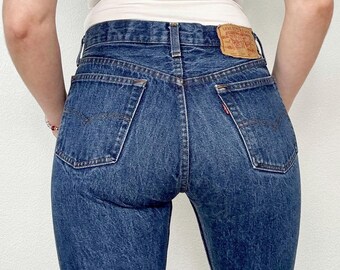 Maat 27/28 Vintage 501 medium donkere wassing slim-fit rechte pijpen Levis