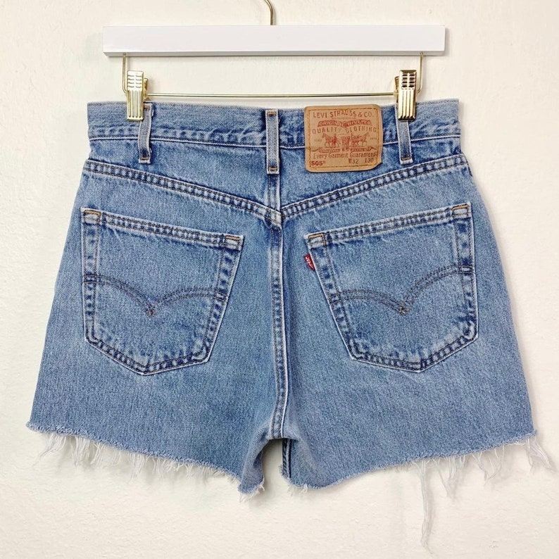 Short Levis Cutoff 505, délavage moyen clair, taille 28, vintage image 4