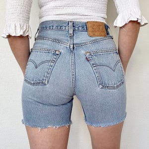 Sz 27 Vintage 501 Light Wash Levis Cutoff Shorts