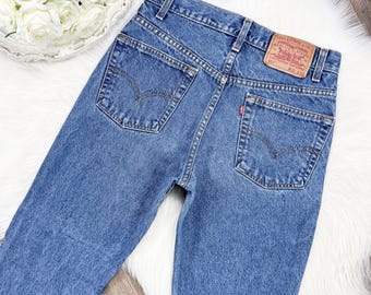 Spodnie Levis Vintage 517 Medium Wash, rozmiar 26/27, wąskie, rozszerzane nogawki, z rozszerzanymi nogawkami