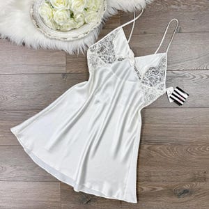 Maat M/L Vintage Valentino Deadstock witte zijdeachtige lingerieslipdress