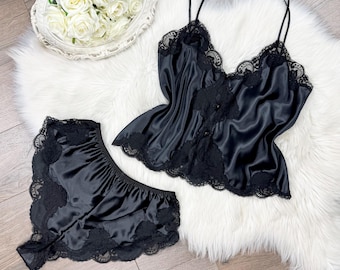 Sz S/M Vintage Oscar de la Renta Black Silky Lingerie Set