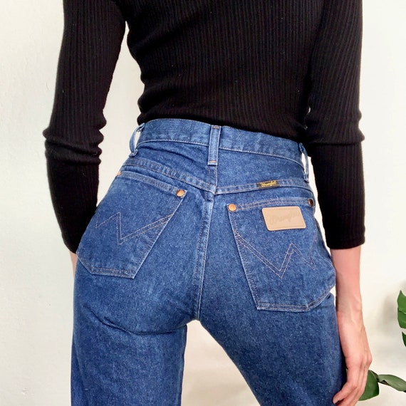 XS/24 Vintage Wrangler Dark Wash High Waisted Slim