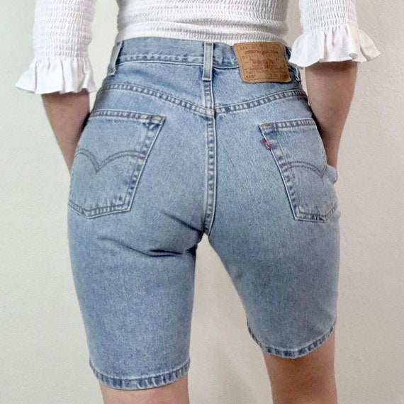 Sz 27 Vintage 505 Light Wash Levis Shorts