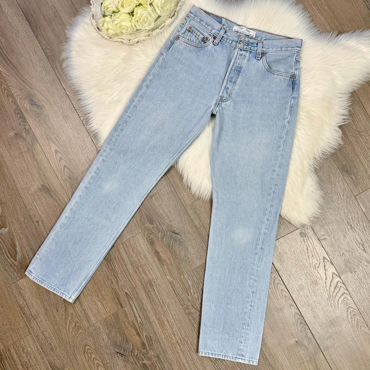 vintage Levis 501 Jeans USA Blue Straight Light Wash 32x27