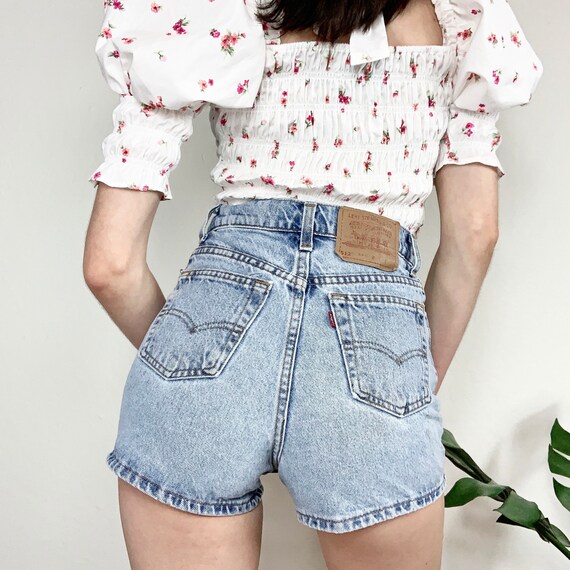 XS/24 Vintage 512 Perfect Light Wash High Waisted