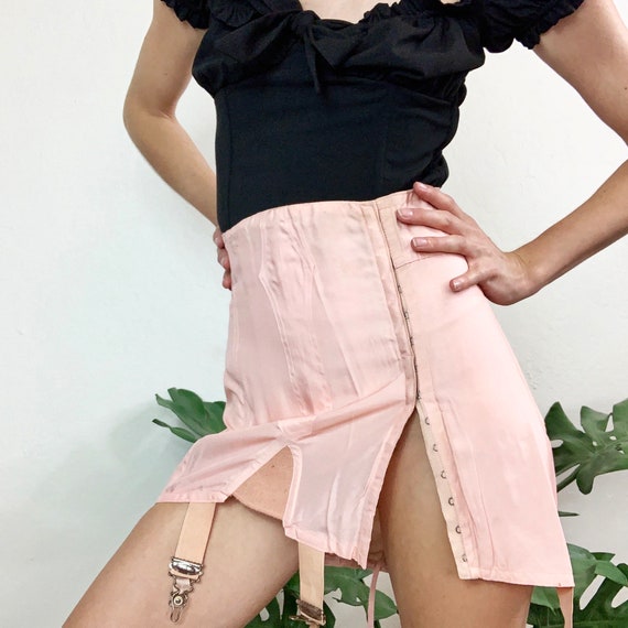 Sz M/L Vintage 40s 50s Pink Nylon and Cotton Adjus