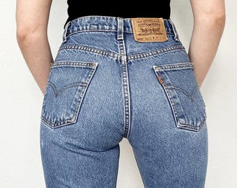 Sz 28 Vintage 505 Medium Wash Orange Tab Slim Fit Straight Leg Levis