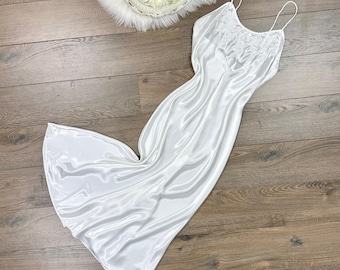 Sz M/L Vintage Christian Dior Ivory White Floral Print Silky