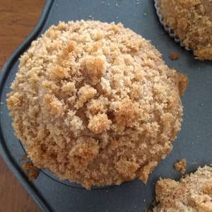 Apple Cinnamon Muffins, Apple Muffins, Homemade Muffins, Baked Goods, Brunch, Dessert, Breakfast Muffins, Snack food, Edible gift, Snacks