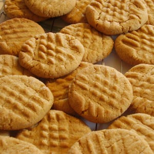Peanut Butter Cookies, 2 Dozen, Homemade Cookies, Baked Goods, Thank you gift, Holiday Cookies, Birthday Gift, Dessert, Edible Gift,