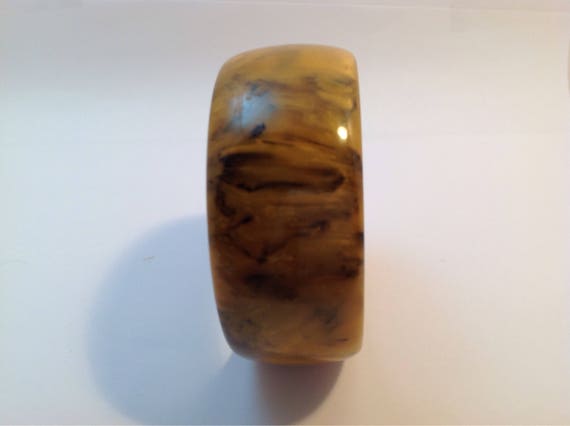 Bakelite bangle bracelet - image 4