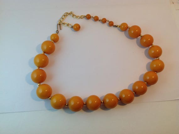 Bakelite Necklace 1930-1940 Apricot colour - image 3