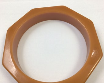 Bakelite bangle bracelet