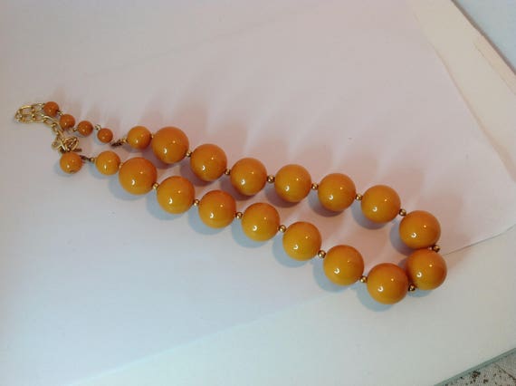 Bakelite Necklace 1930-1940 Apricot colour - image 1