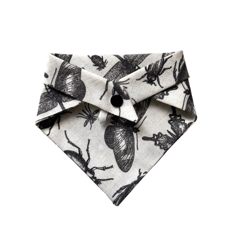 Come fly with me Insect bandana for dogs by Upperdogs.