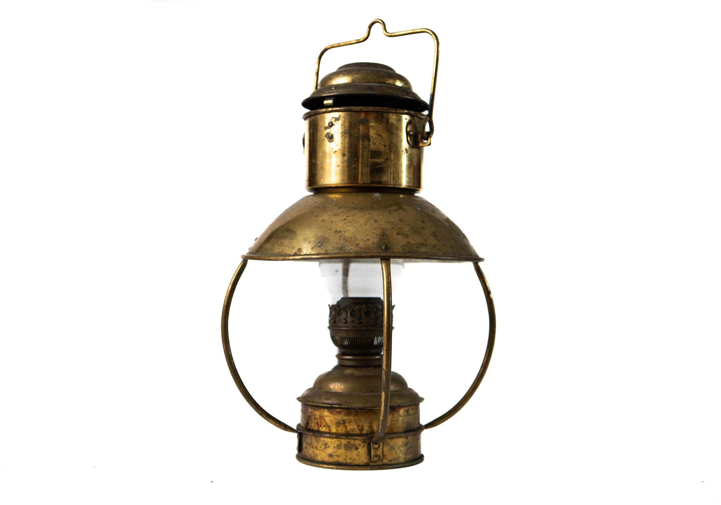 Vintage Brass Hanging Oil Lantern - Vintage Brass Hanging Oil Lamp Vintage Brass Hanging Oil Lantern - Vintage Brass Hanging Oil Lamp