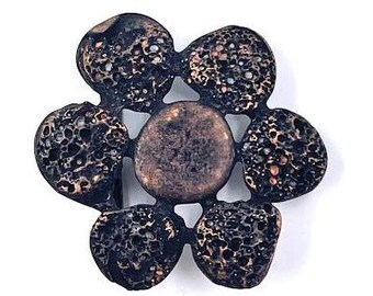 Hebilla de cinturón con flor de cobre antiguo
