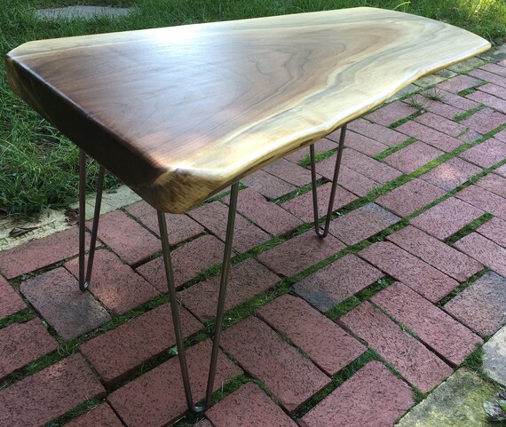 Flagstone Coffee Table : Flagstones voor binnen - Foto's vloeren in de kamer ... - Flagstone is a flat, randomly shaped stone commonly used for paving patios, walkways, driveways, or as garden step stones.