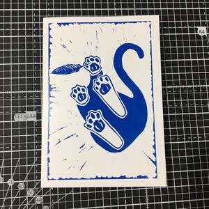 Carte de voeux chat vu de dessous - à partir d'une impression lino