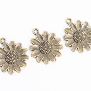 10 Pcs 30x26MM Sunflower Charm Antique Bronze Tone Zinc Alloy Metal Charm 110461-3145 image 2