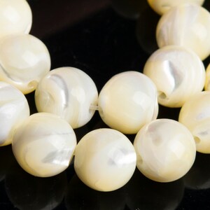 Trochidae Shell Gemstone Beads 8MM Milky Yellow Round AAA Quality Loose Beads (105570)