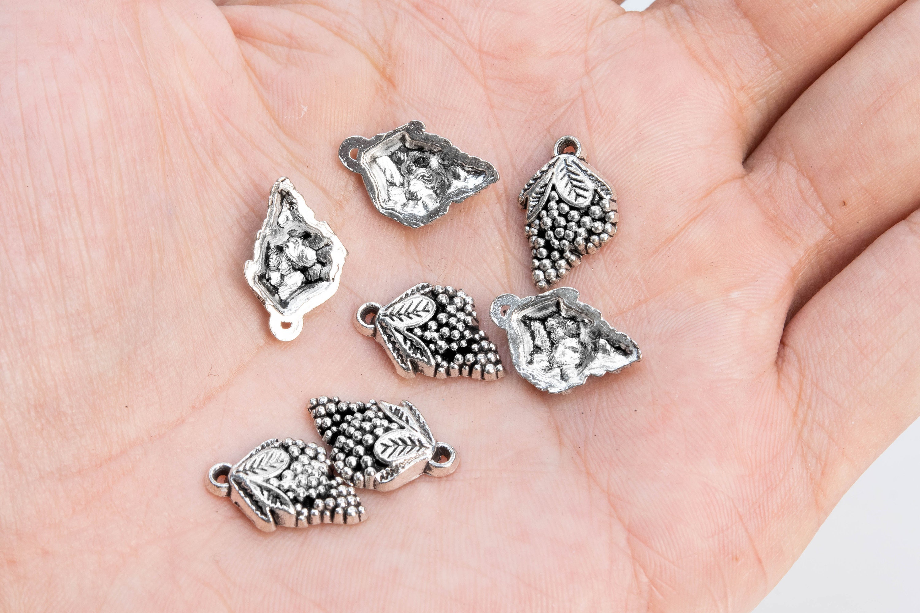 10pcs - 17x11x3mm Grape Charm Antique Silver Tone Zinc Alloy
