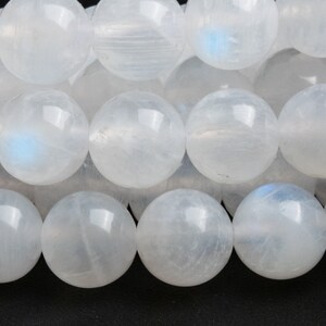 Genuine Natural Rainbow Moonstone Gemstone Beads 7-8MM White Round AA Quality Loose Beads (118633)