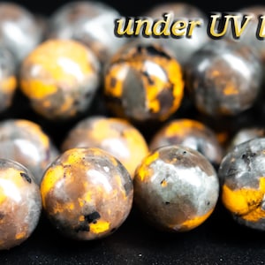 Genuine Natural Yooperlite Sodalite Gemstone Beads 7-8MM Gray Fluorescent Round A Quality Loose Beads (117977)