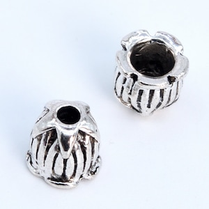 30 Pcs - 6x6MM Bead Cap Antique Silver Tone Zinc Alloy Bead Cap (63088-2348)