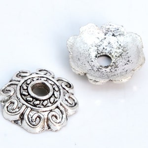 30 Pcs - 8x2MM Floral Bead Cap Antique Silver Tone Zinc Alloy Bead Cap (62836-2332)