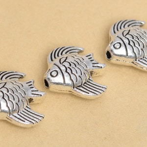 10 Pcs - 15x15MM Antique Silver Tone Tropical Fish Spacer Beads (63777-2415)