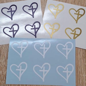 Lot d'autocollants en vinyle représentant une croix en forme de cœur – parfaits pour les baptêmes, les faire-part et la décoration / Stickers croix chrétienne en forme de cœur – Stickers vinyle