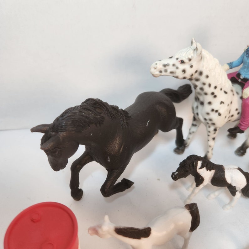 Schleich Allemagne 2005 Cheval de collection Lot de 14 figurines Barrel Racer Appaloosa Barrels Billy Goat image 5