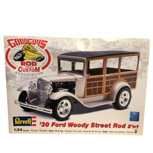 2007 Revell &#39;30 Ford Woody Street Rod 2n1 Model Kit 1:24 Scale Classic Car Hot Rod Open Box/Factory Sealed Contents