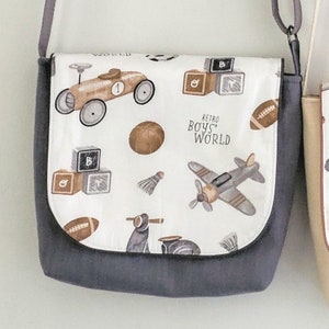 Sac Enfant Personnalisé Garçon - Sac Maternelle, Sac Voiture, Besace Enfant à Bandoulière - Cadeau Enfant Personnalisé
