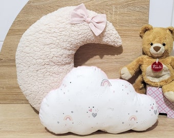 Coussin enfant personnalisé, Décoration Chambre Bébé, cadeau naissance fille, coussin lune avec noeud pailleté, coussin lune, coussin rose