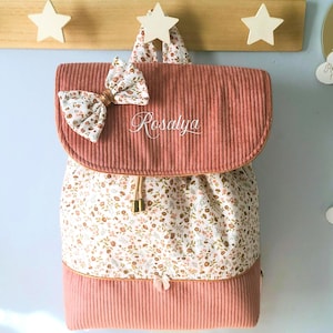 Personalized floral corduroy backpack for girls, in pink, dusty rose and celadon, for a 24x32 cm notebook velours vieux rose