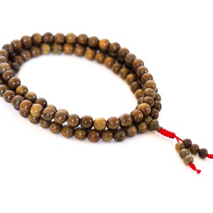 Borann “CHEUR CHOU” Vera wood 108 mala | Green Sandalwood Calmness Meditation Healing Strength Protection