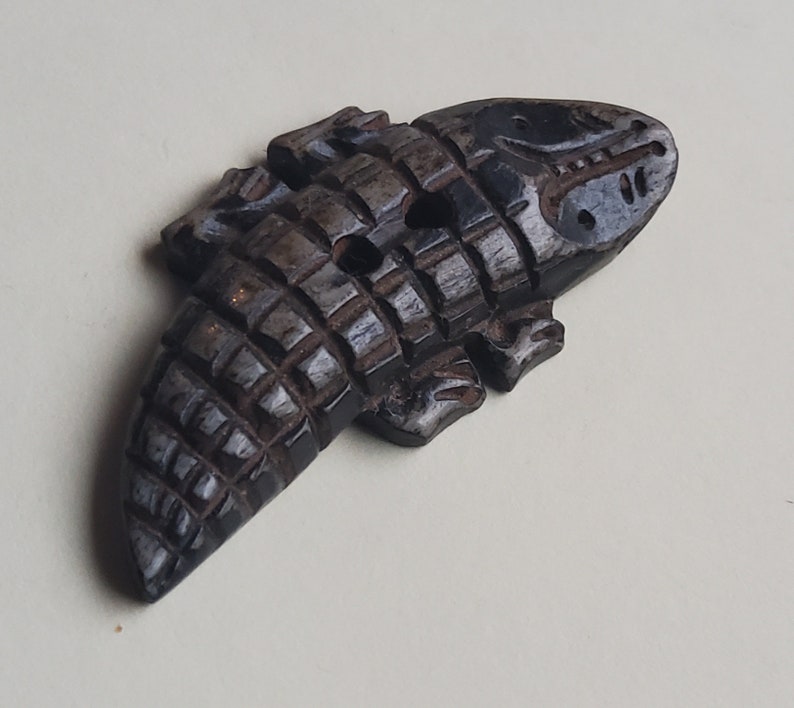 Hand crafted buffalo bone button of lizard. image 4
