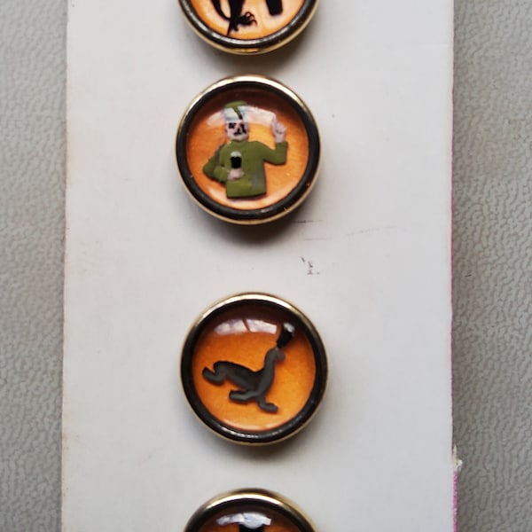 Vintage very nice set of 1950's glass Guinness promotional buttons.