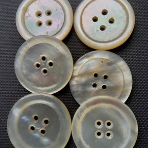 Vintage 1900's set of six mother of pearl buttons. image 2